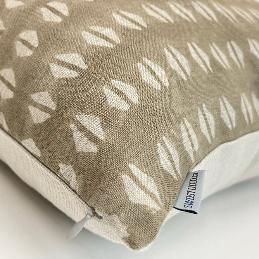 Blythe Natural Tan (In-Stock)