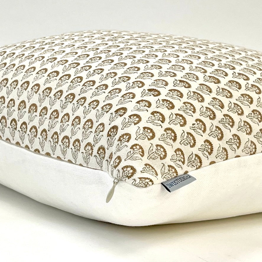 Isalyn Hand Blocked Pillow Cover | Shown in 20x20 | Corner View